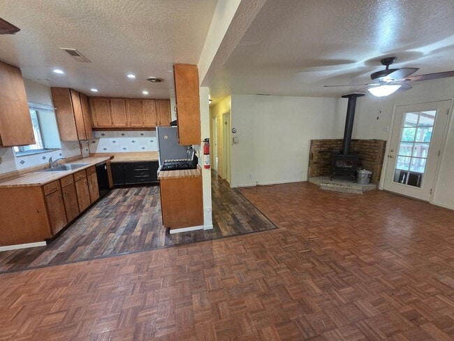 Photo - Comfortable Crystal Falls Home