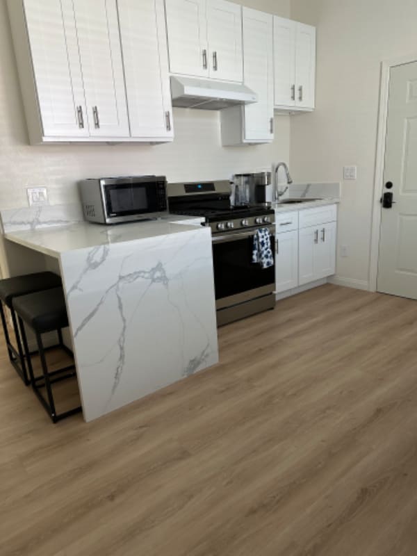 Photo - 527 Eureka Dr Unit 1