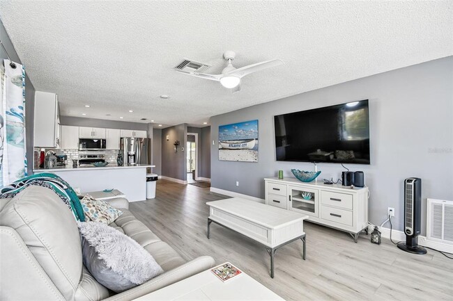 Photo - 3160 Downing St