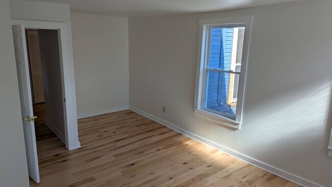 4-4 Monsignor Crosby Ave Unit 6
