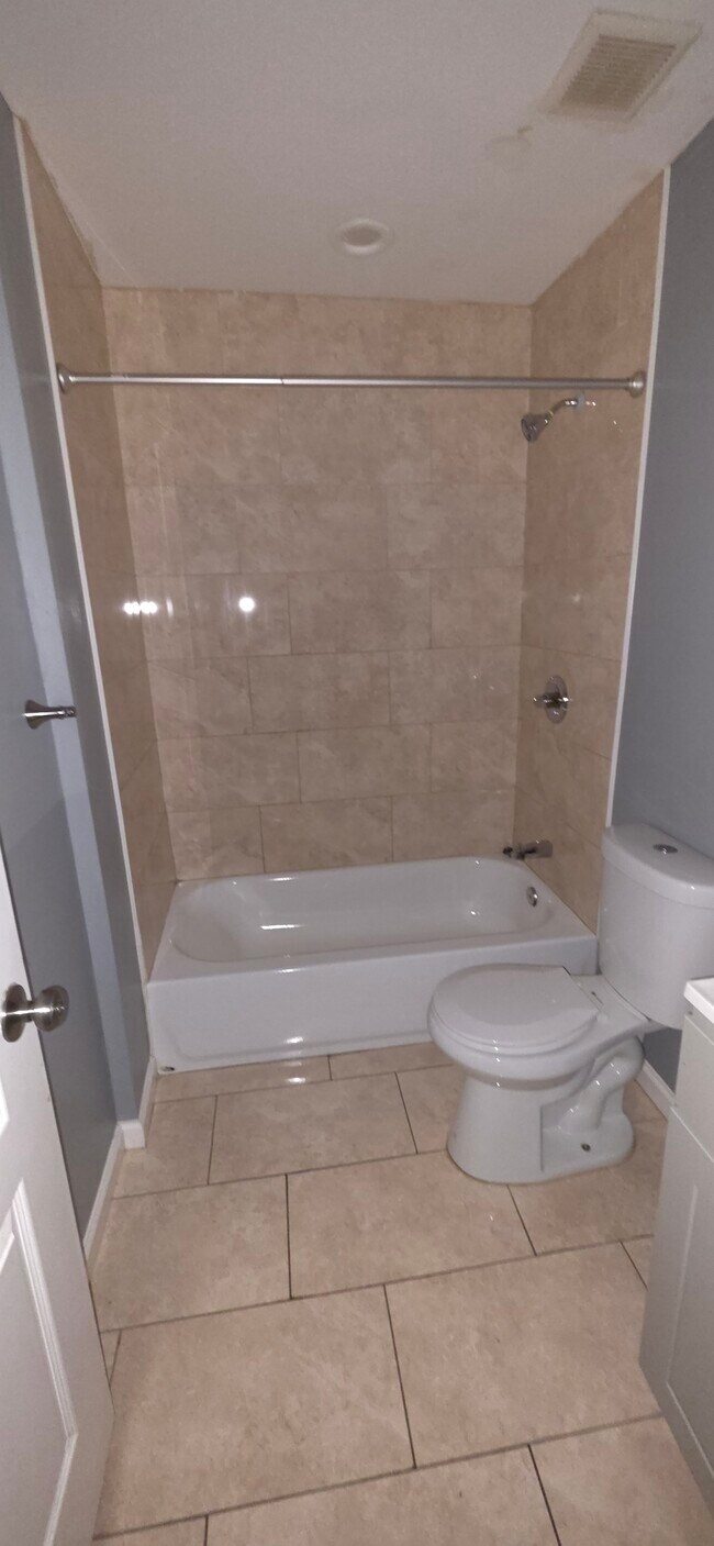 Photo - 1125 Harlem Ave Unit Apt 1