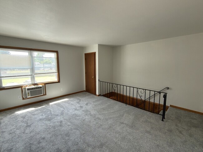 25 Alexander Dr Unit 33