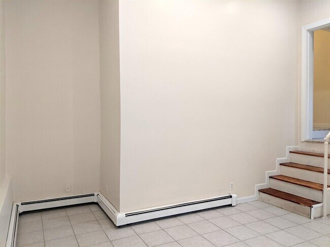 Photo - 83 Yorktown St Unidad 1