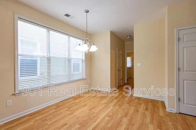 Photo - 1324 Island Shore Dr