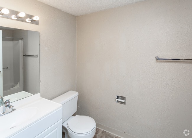 1BR, 1BA - 576 SF