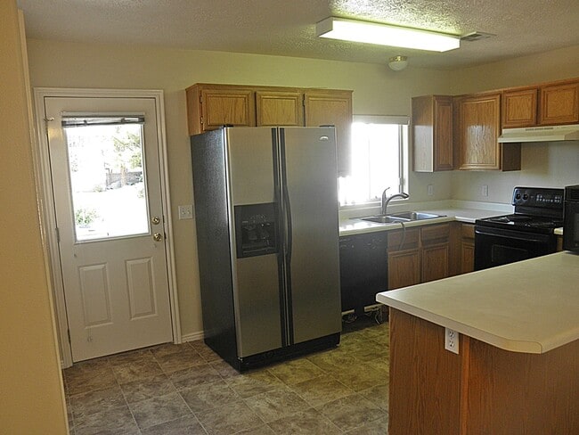 Building Photo - 1108 N 1300 W