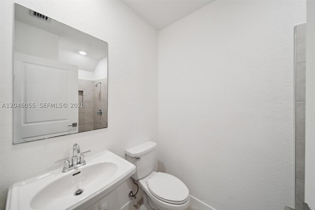 Photo - 441 NE 4th St
