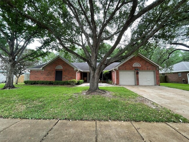 Photo - 7110 Pembrough Ln House