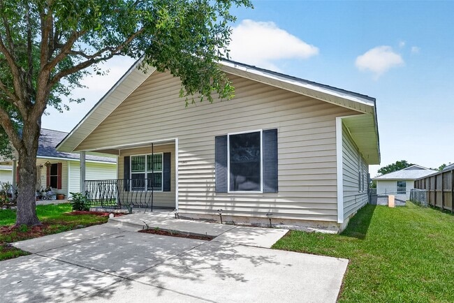 Photo - 11411 Roandale Dr
