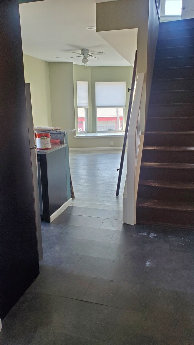 7306 Detroit Ave Apartment Unit 202 Cleveland, OH