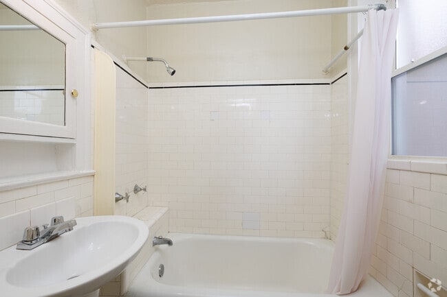 Efficiency - 300SF - Bathroom