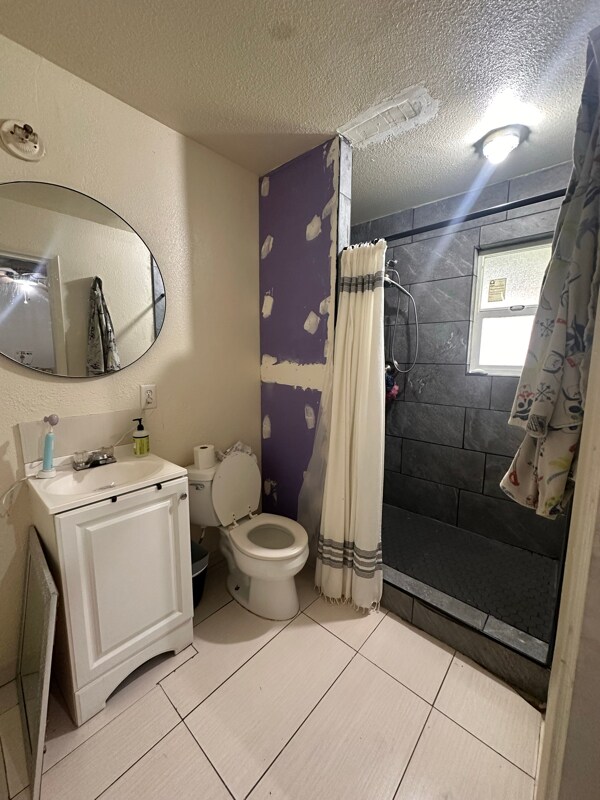 Photo - 930 Hartley Ln