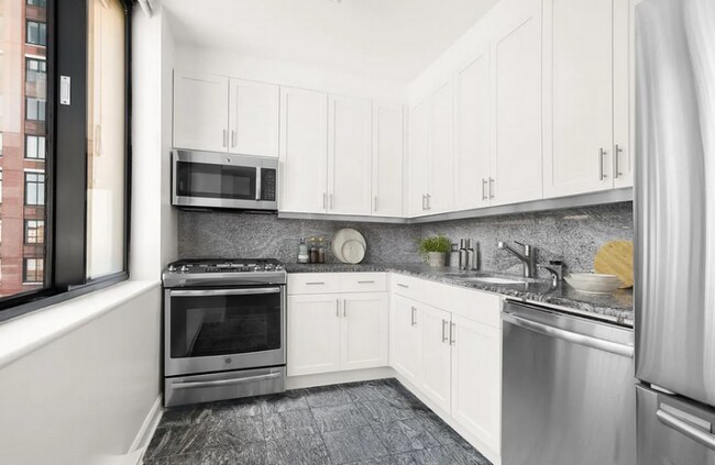 Photo - 104 North End Ave