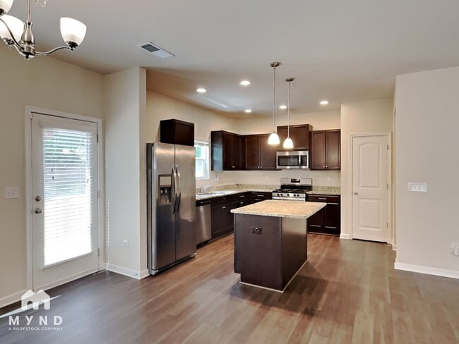 5057 Rapahoe Trail
