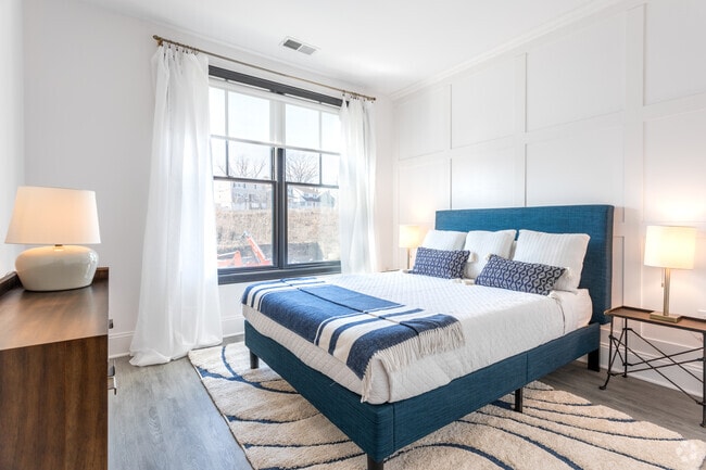 1BR, 1BA - 790SF