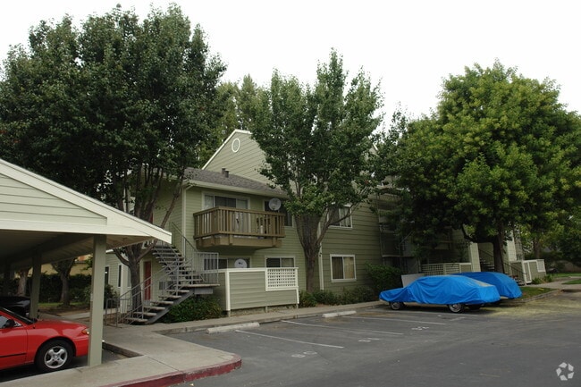 Photo - Eden Baywood Apartments