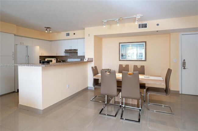 Building Photo - 2 bedroom in Aventura FL 33180 Rental