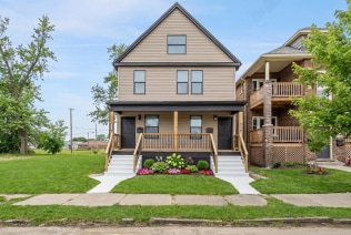 Photo - 6183 Hecla St