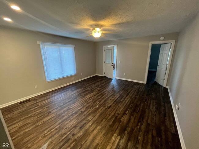 Photo - 501 E Main St