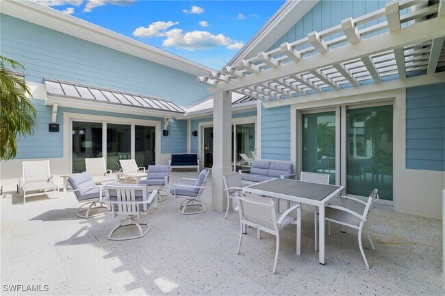 Photo - 2961 Sanborn Ave