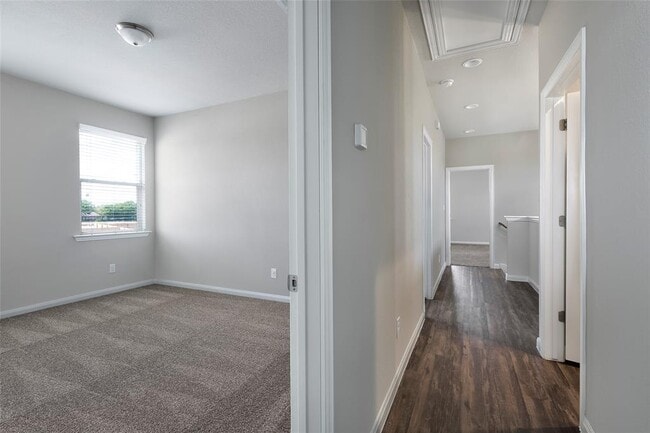 Photo - 404 San Gabriel River Rd