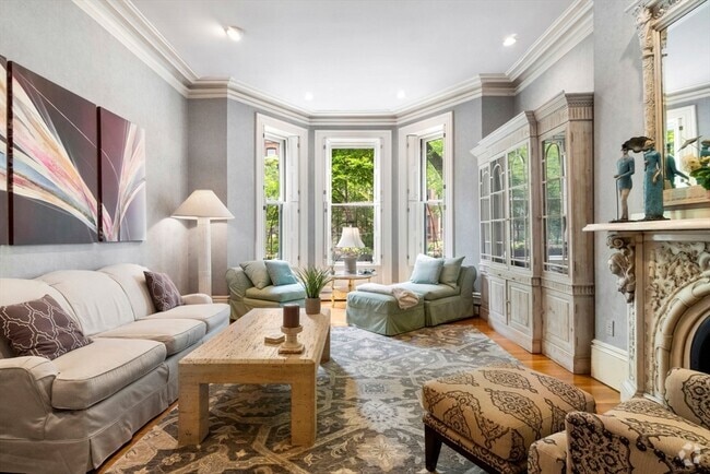 Building Photo - 319 Marlborough St Unit 1 Rental