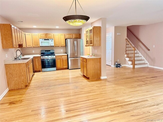 Photo - 195 Pinebrook Dr