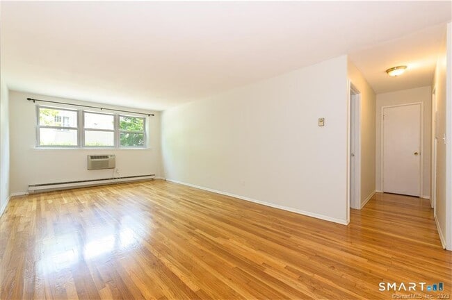 Photo - 637 Cove Rd Unit A10