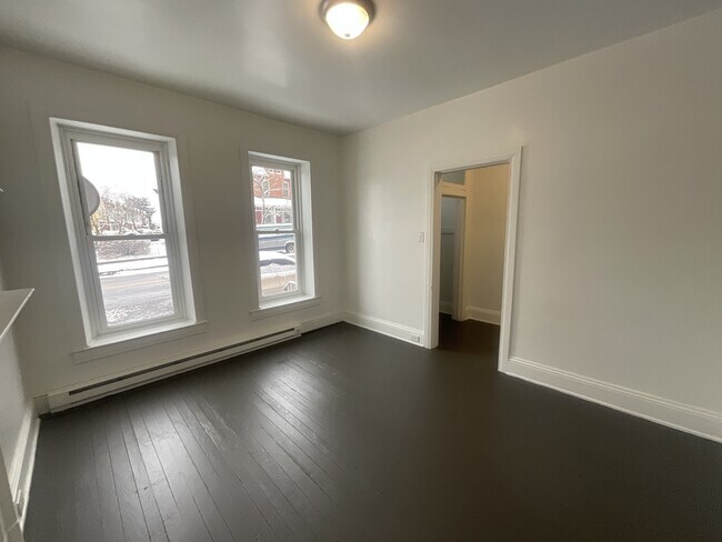 Photo - 301 N Newberry St