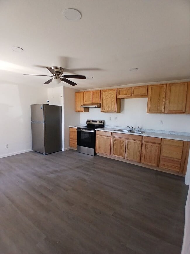 Photo - 232 W Barbara St Unit #B