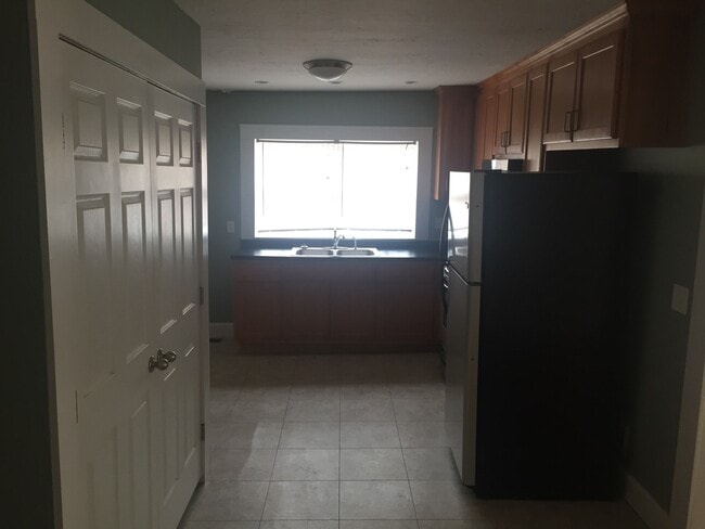 Photo - 308 Clinton St SE Unit B