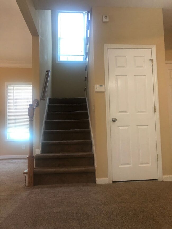 115 Holly Rd NW