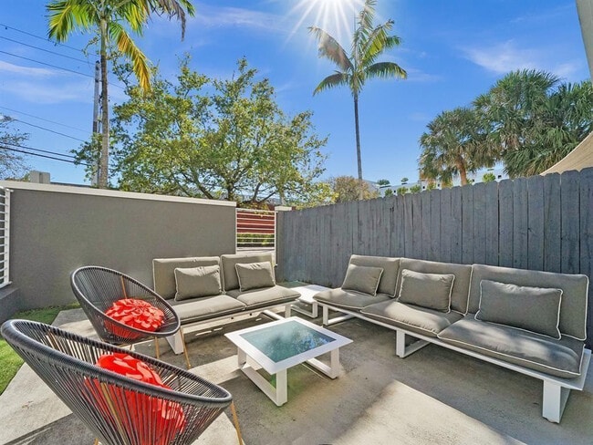 Photo - 703 SE 16th Ct