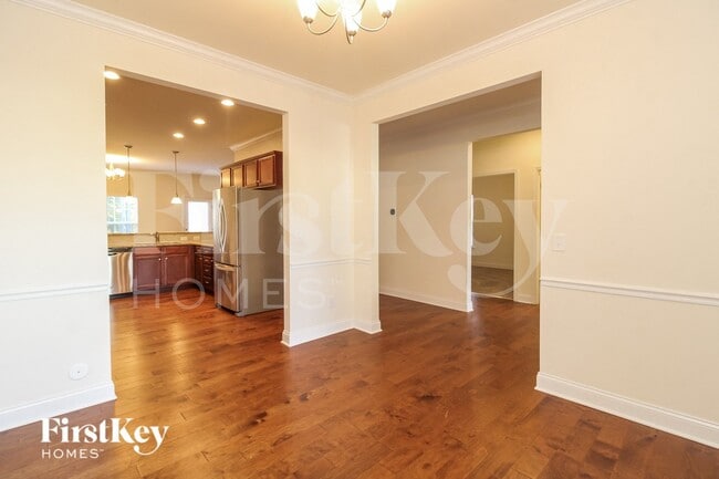 Photo - 4086 St Johns St