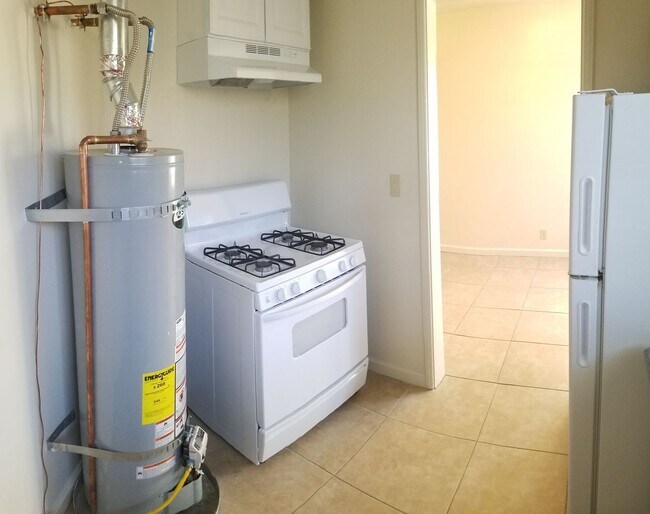 Photo - Renovated 1-Bedroom with Garage Parking & Garbage Paid! Unit 8737