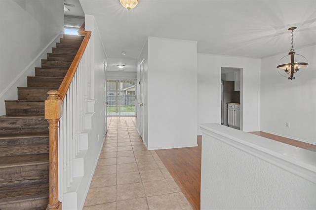 Photo - 5016 Meridian Ln