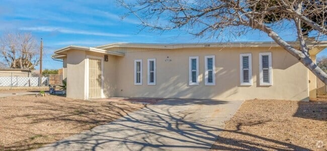 Building Photo - 1710 Betty Cir Rental