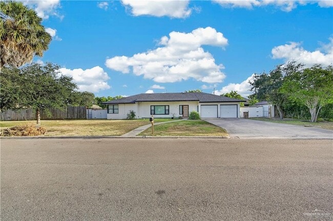 216 W Enfield Rd
