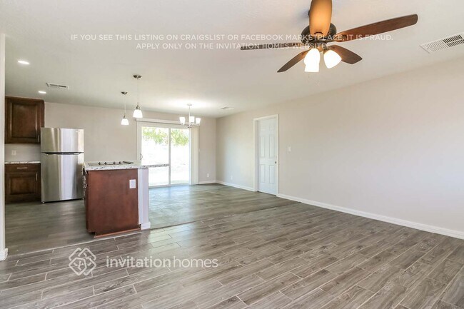 Photo - 1562 W Carol Ave