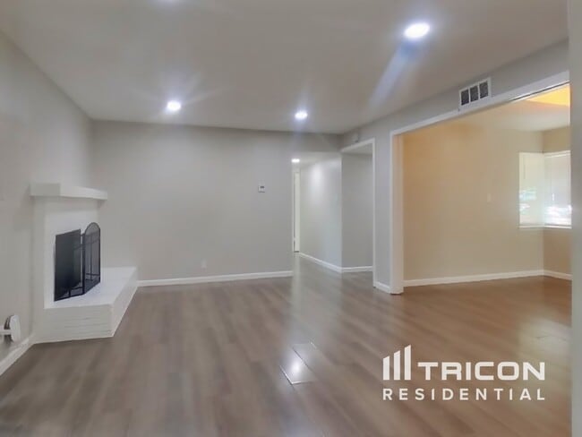 Photo - 7646 22nd St