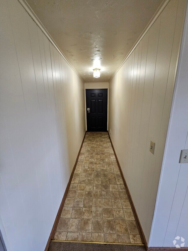 Building Photo - 2772 University Ave Unit 4 Rental