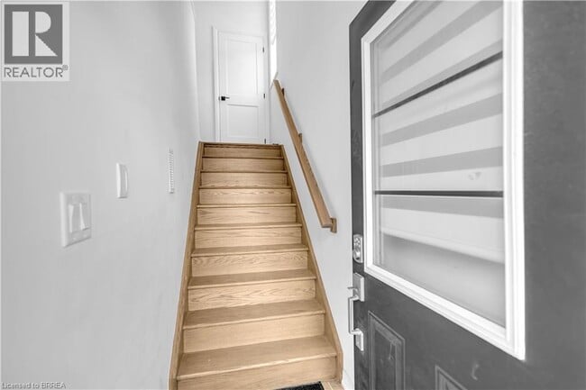 Photo - 461 Blackburn Dr