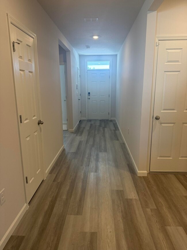 Photo - 2008 Olympia Ave SW