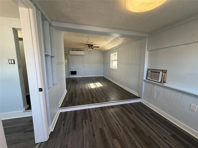 Photo - 5475 42nd St N