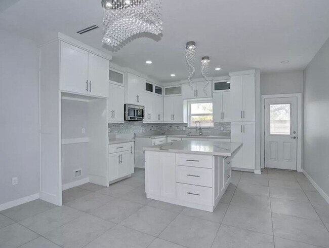 Photo - 1822 Sunset Dr