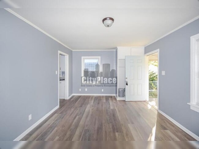 Photo - 5344 Fletcher Ave Casa