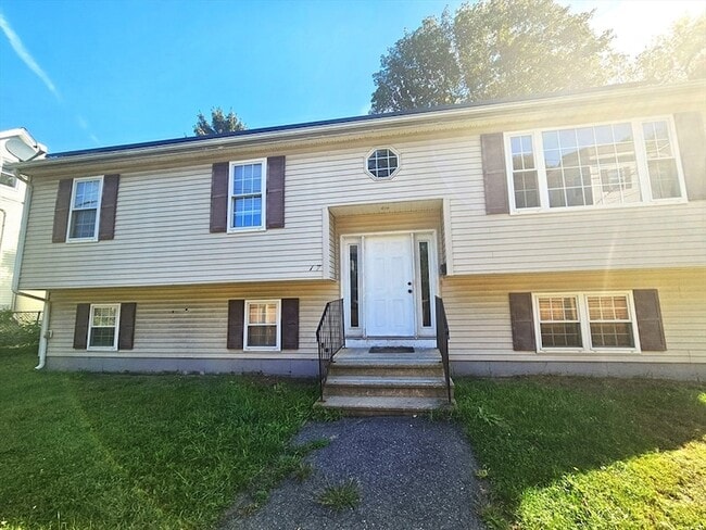 Building Photo - 17 Baxendale Ave