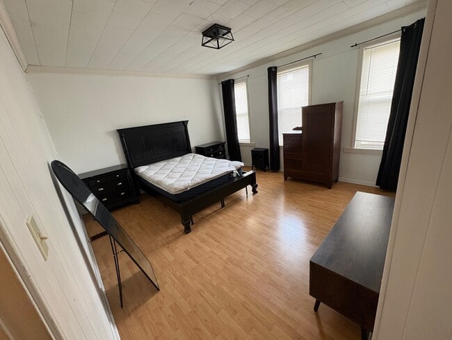 Master Bed Furniture Included - 5107 Keystone St