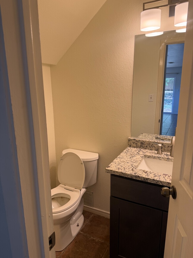 Photo - 222 Craddock Ave