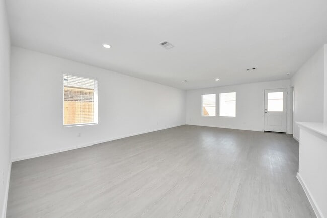 Photo - 29010 Pearl Barley Wy